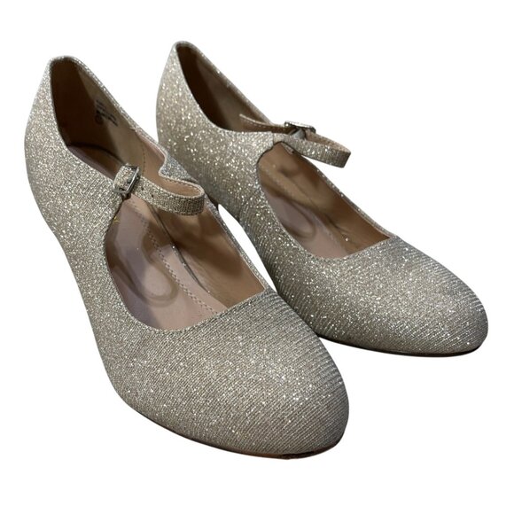 Chase + Chloe Kona Women's Round Toe Heel Mary Jane Pump Size 7.5 Gold - Picture 1 of 13